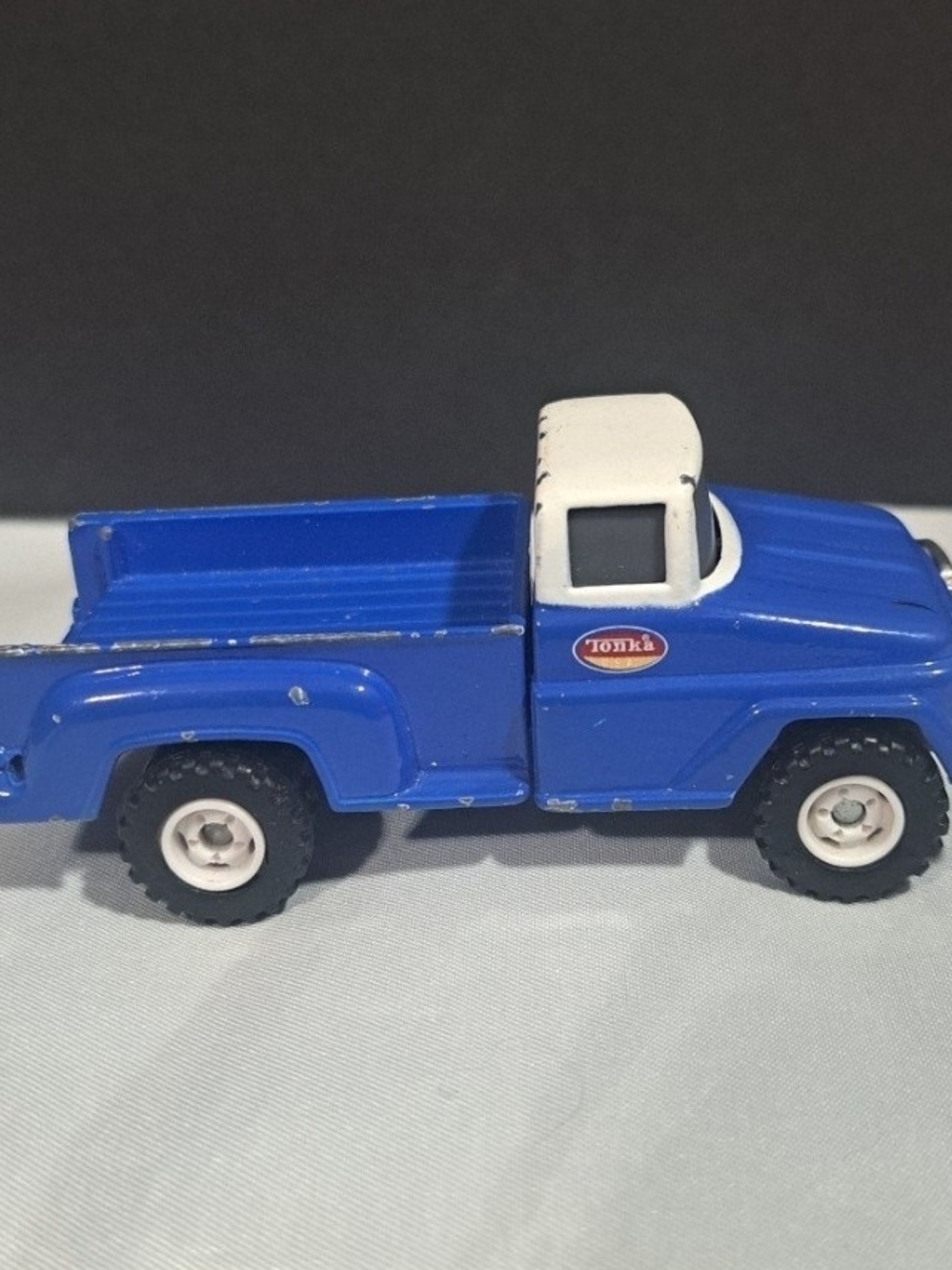 2012 HASBRO Funrise-1/65 Diecast Blue Tonka Mini Pick Up Truck B16 Cake Topper